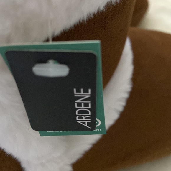 🆕 Faux Fur Trim Bootie Slippers in size 7-8 - Picture 2 of 8